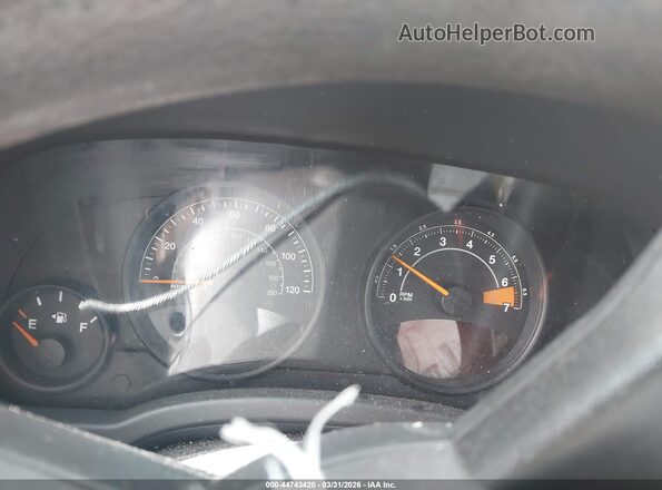 1C4NJDBB8GD723266 2016 JEEP COMPASS White უკანა სავარძლების ხედი