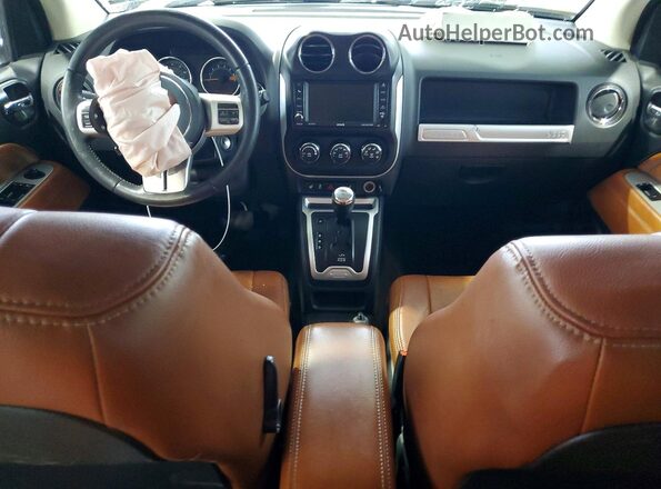 1C4NJDEB0HD190228 2017 JEEP COMPASS Угольный Вид панели приборов