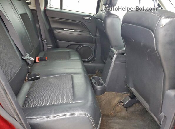 1C4NJDEB2HD143752 2017 JEEP COMPASS Красный Вид задней части салона