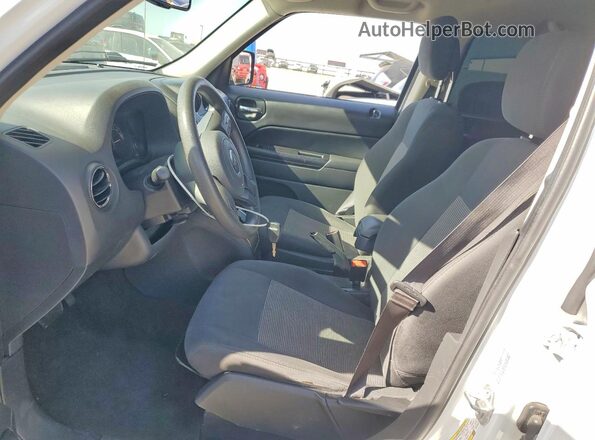 1C4NJPBA1GD714966 2016 JEEP PATRIOT White Vista interior delantera