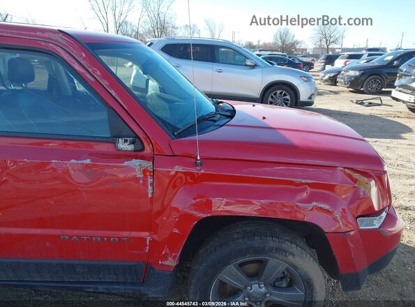 1C4NJPBA9GD803846 2016 JEEP PATRIOT Красный Вид панели приборов