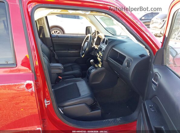 1C4NJPBA9GD803846 2016 JEEP PATRIOT Красный Вид салона спереди