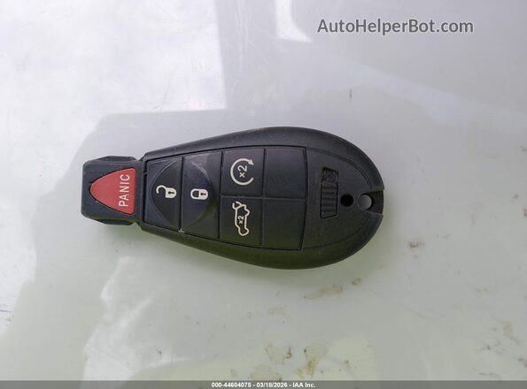 1C4PJLAB8HW654718 2017 JEEP CHEROKEE Белый Вид панели приборов