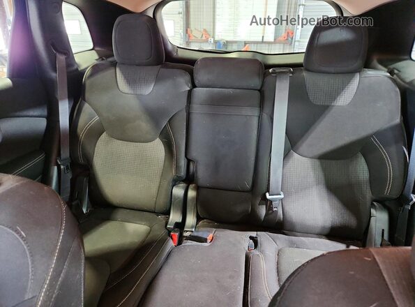 1C4PJLCB0HD233052 2017 JEEP CHEROKEE Бордовый Вид задних сидений