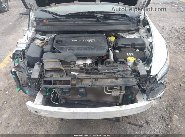 1C4PJLCB0JD539982 2018 JEEP CHEROKEE Белый Вид сзади