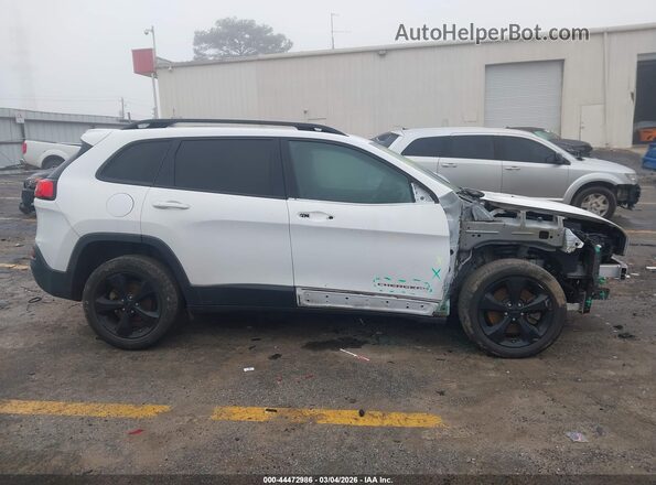1C4PJLCB0JD539982 2018 JEEP CHEROKEE Белый Вид задней части салона