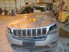 2019 Jeep Cherokee Latitude Серебряный vin: 1C4PJLCB0KD344613