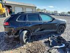 2018 Jeep Cherokee Latitude Black vin: 1C4PJLCB4JD552136