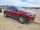 2019 Jeep Cherokee Latitude Burgundy vin: 1C4PJLCB4KD149873