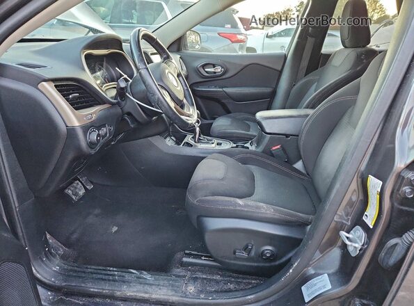 1C4PJLCB9GW376827 2016 JEEP CHEROKEE Серебряный Вид салона спереди