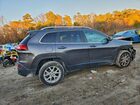2016 Jeep Cherokee Latitude Серебряный vin: 1C4PJLCB9GW376827