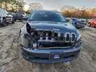 2016 Jeep Cherokee Latitude Серебряный vin: 1C4PJLCB9GW376827