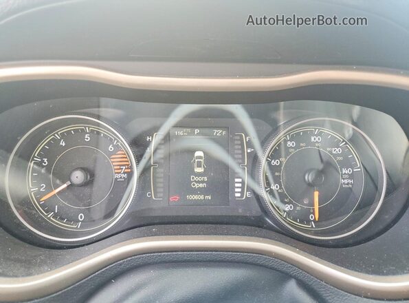 1C4PJLCB9JD590493 2018 JEEP CHEROKEE Серебряный Вид щитка приборов