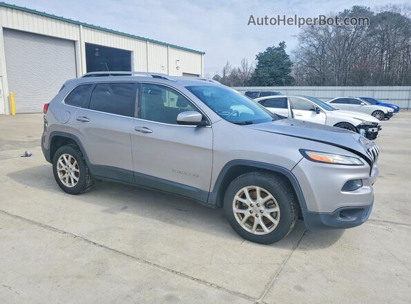 1C4PJLCB9JD590493 2018 JEEP CHEROKEE Серебряный Передняя правая четверть