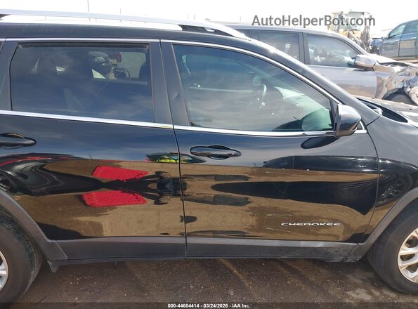 1C4PJLCB9KD307883 2019 JEEP CHEROKEE Черный Вид задней части салона
