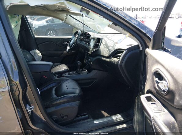 1C4PJLDB8KD185239 2019 JEEP CHEROKEE Серый Вид салона спереди