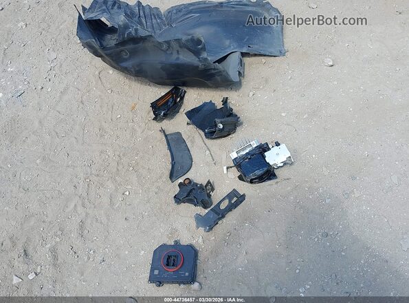 1C4PJLLB2KD165036 2019 JEEP CHEROKEE Серебряный Вид щитка приборов