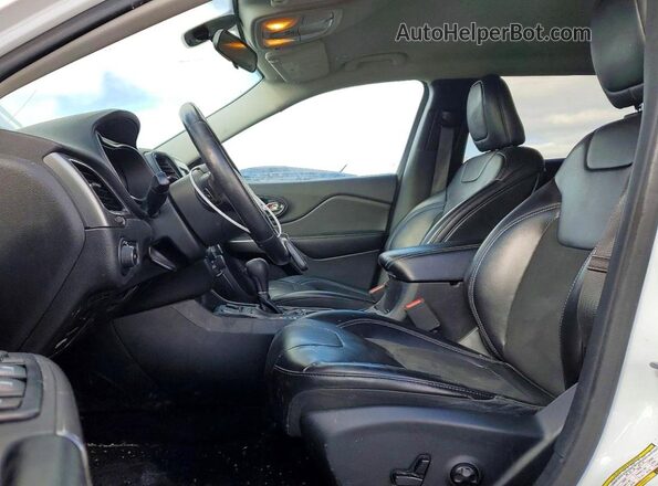 1C4PJLLB3KD225972 2019 JEEP CHEROKEE Белый Вид салона спереди