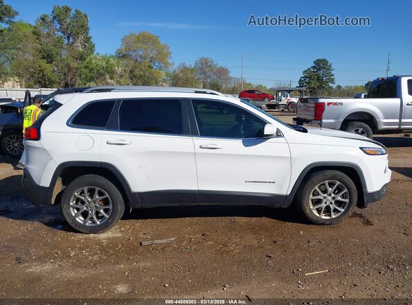 1C4PJLLB8JD622656 2018 JEEP CHEROKEE White Widok wnętrza z tyłu