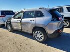 2018 Jeep Cherokee Latitude Plus Серебряный vin: 1C4PJLLB9JD512117