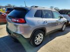2018 Jeep Cherokee Latitude Plus Серебряный vin: 1C4PJLLB9JD512117