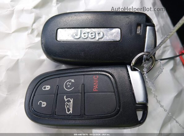 1C4PJMBSXHW547125 2017 JEEP CHEROKEE Белый Вид панели приборов