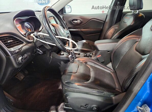 1C4PJMBX0KD201003 2019 JEEP CHEROKEE Blue Front interior view