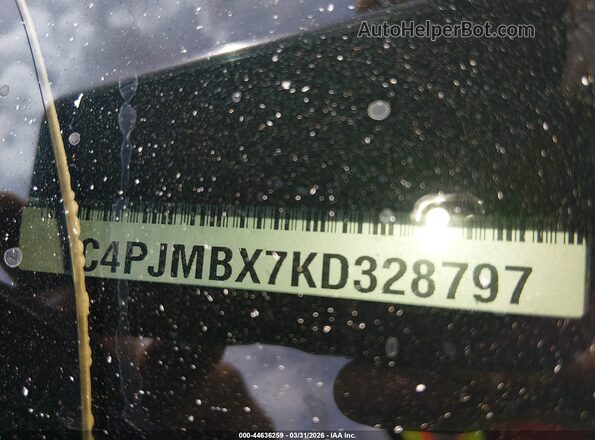 1C4PJMBX7KD328797 2019 JEEP CHEROKEE Gray ძრავის განყოფილების ხედი