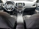 2018 Jeep Cherokee Latitude Blue vin: 1C4PJMCB4JD554524