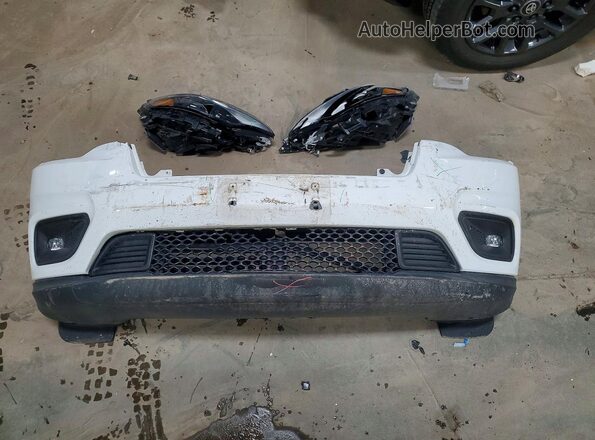 1C4PJMCBXKD231709 2019 JEEP CHEROKEE White Engine compartment view