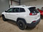 2019 Jeep Cherokee Latitude White vin: 1C4PJMCBXKD231709