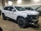 2019 Jeep Cherokee Latitude White vin: 1C4PJMCBXKD231709