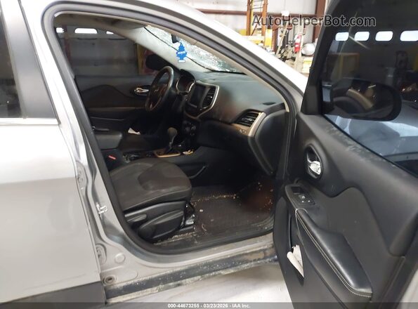 1C4PJMCS6GW278991 2016 JEEP CHEROKEE Silver წინა სალონის ხედი