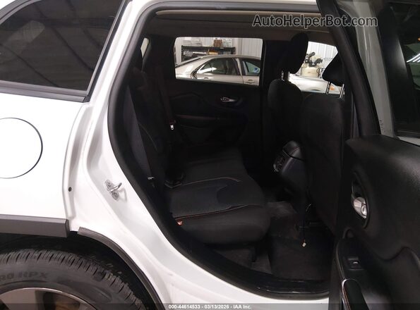 1C4PJMCSXGW253897 2016 JEEP CHEROKEE White Widok naklejki z numerem VIN