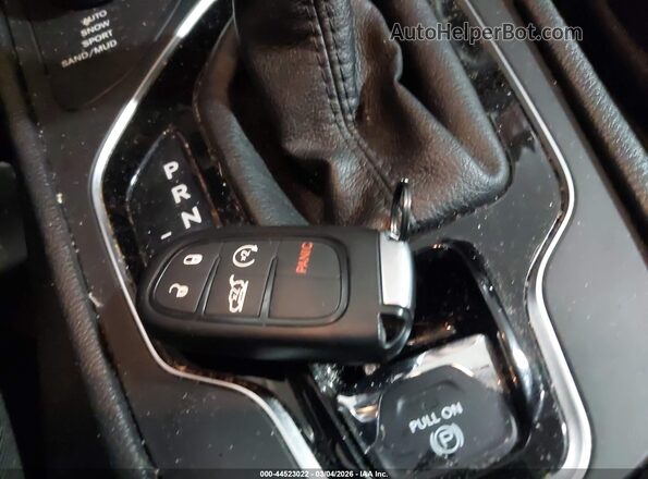 1C4PJMDX2LD588331 2020 JEEP CHEROKEE Gray Widok deski rozdzielczej