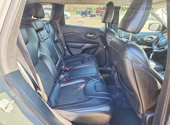 1C4PJMLB1KD352063 2019 JEEP CHEROKEE Серый Вид задней части салона
