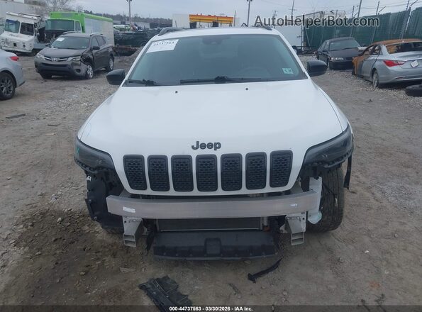1C4PJMMB4PD106873 2023 JEEP CHEROKEE White Dashboard view
