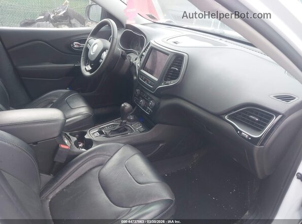 1C4PJMMB4PD106873 2023 JEEP CHEROKEE White Front interior view