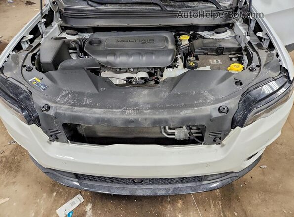 1C4PJMMB5PD114688 2023 JEEP CHEROKEE White Vista del compartimento del motor