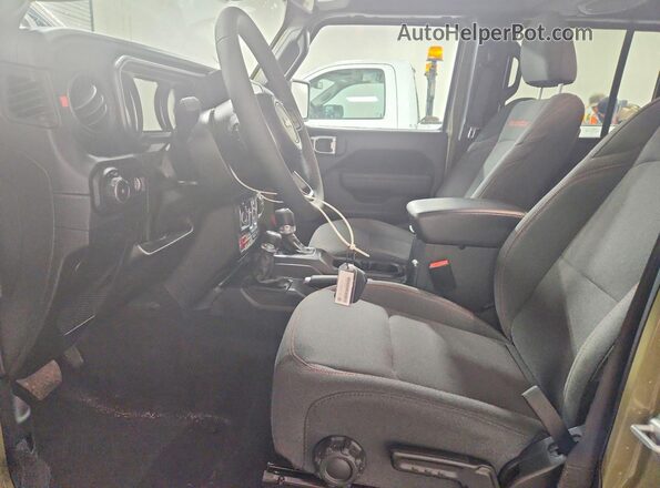 1C4PJXFG7TW214185 2026 JEEP WRANGLER Желто-коричневый Вид салона спереди