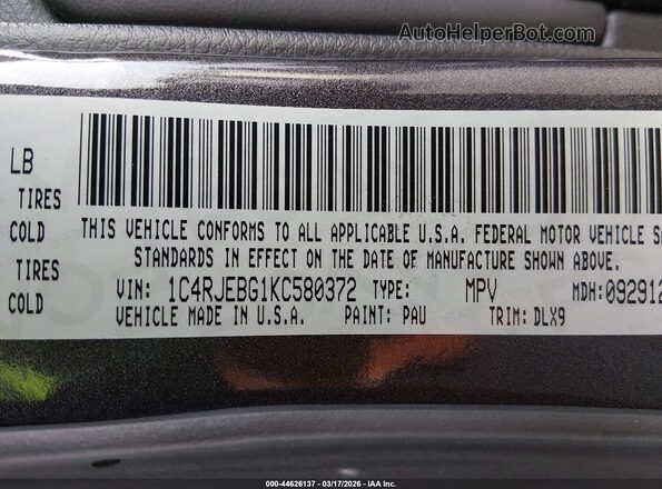 1C4RJEBG1KC580372 2019 JEEP GRAND CHEROKEE Black Engine compartment view