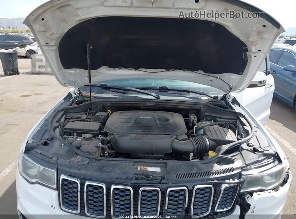 1C4RJEBG5JC111056 2018 JEEP GRAND CHEROKEE White Rear view