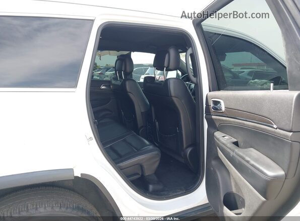 1C4RJEBG5JC111056 2018 JEEP GRAND CHEROKEE White VIN sticker view