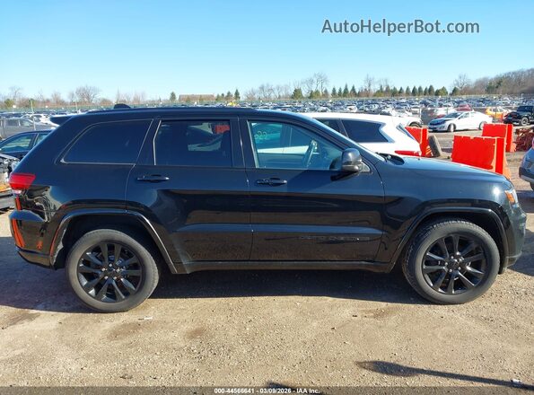 1C4RJFAG1HC768079 2017 JEEP GRAND CHEROKEE Черный Вид задней части салона