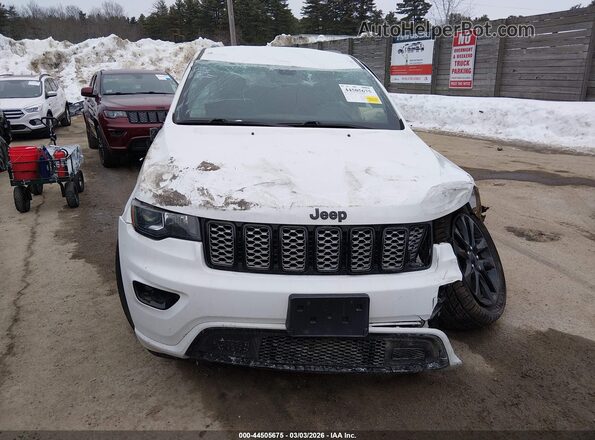 1C4RJFAG1LC354941 2020 JEEP GRAND CHEROKEE Белый Вид панели приборов