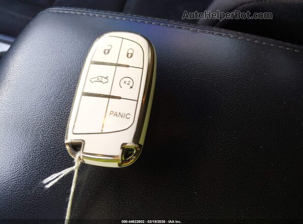 1C4RJFAG2GC304247 2016 JEEP GRAND CHEROKEE Белый Вид панели приборов