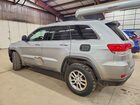 2018 Jeep Grand Cherokee Laredo Серебряный vin: 1C4RJFAG2JC156897