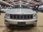 2018 Jeep Grand Cherokee Laredo Серебряный vin: 1C4RJFAG2JC156897