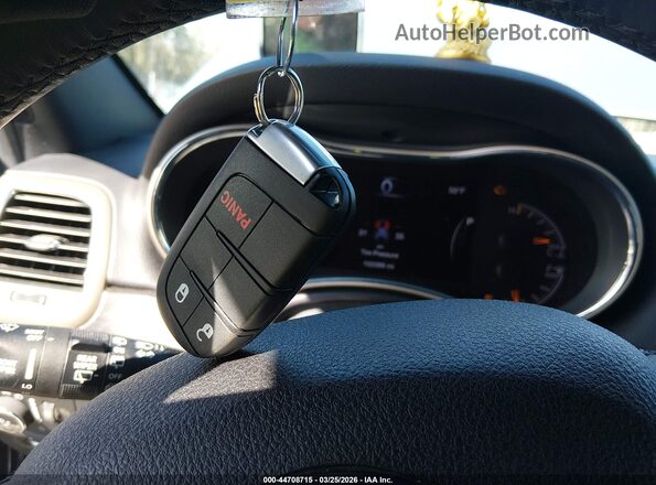 1C4RJFAG6HC889755 2017 JEEP GRAND CHEROKEE Серебряный Вид панели приборов