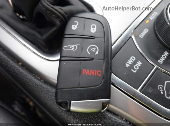 1C4RJFBG3JC278649 2018 JEEP GRAND CHEROKEE Бордовый Вид панели приборов